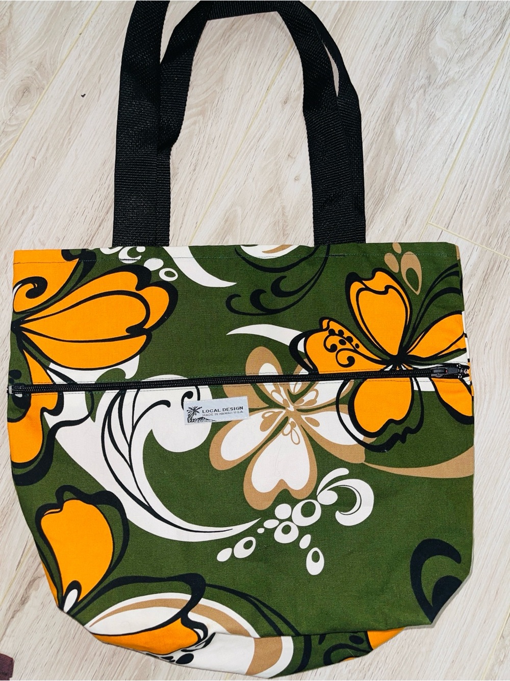 4‎ Travel Bags Ben Sherman Laundry Hawaii Floral Tote Backpack Boho Bike Belt - Picture 5 of 6